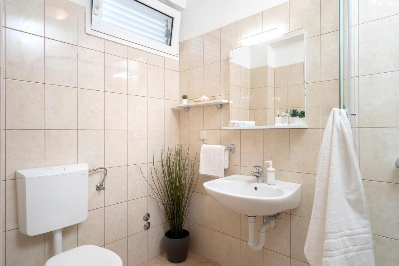 Novak Guesthouse - Zf Hvar Hvar Town Bagian luar foto