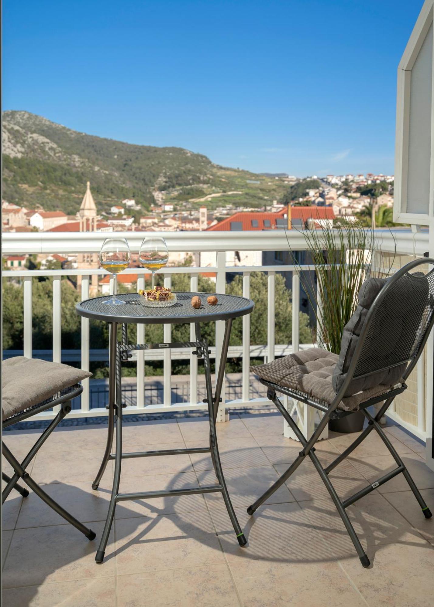 Novak Guesthouse - Zf Hvar Hvar Town Bagian luar foto